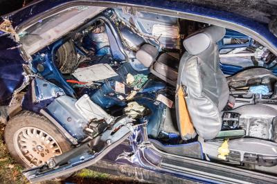 Neckarsulm: Abgefahrene Sommerreifen und ueberhoehte Geschwindigkeit fordert 3 Schwerverletzte - BMW hat FFB-Kennzeichen